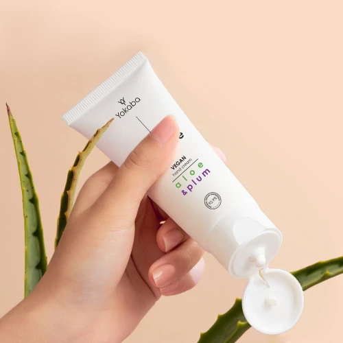 Infinity DuoCare_aloe&plum_2.jpg