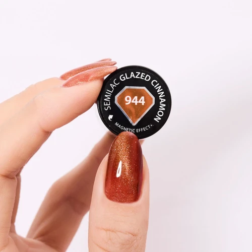 944 Stylizacja z produktem.webp