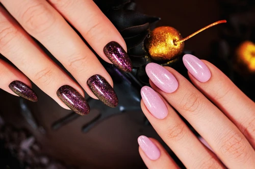 lakier_hybrydowy_gel_polish_CherryOnTop_stylizacja_1200x800_0001_ON_TOP_d534.jpg