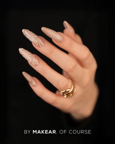 beige pazurki.webp