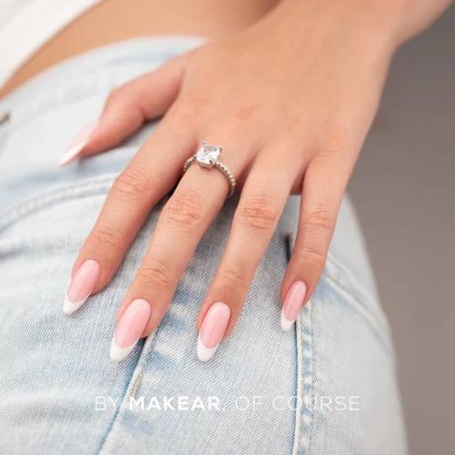 Kopia French_Manicure_605+french_gel_white_SQ.jpg