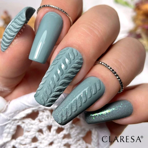 Green-winks-1-stylizacja-hybrydowa-sweterek.jpg