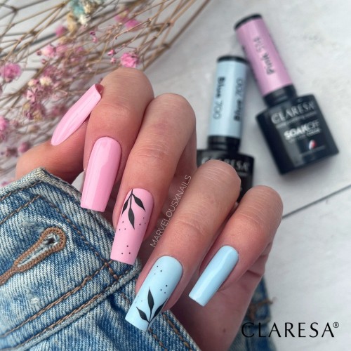 blekitny-manicure-hybrydowy.jpg